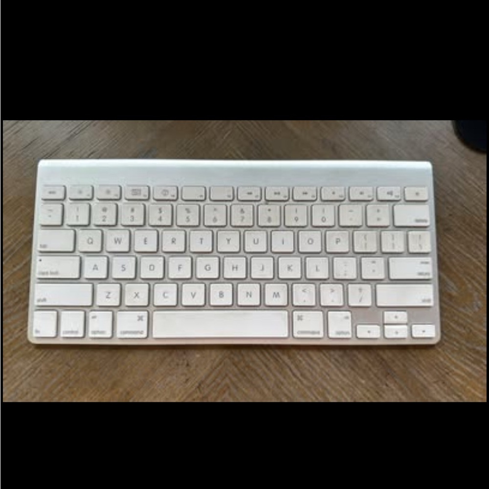 Wireless White Keyboard